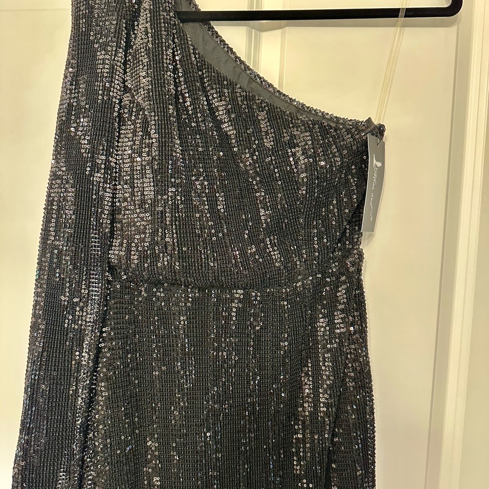 Missguided Black Sequin One-Shoulder Dress